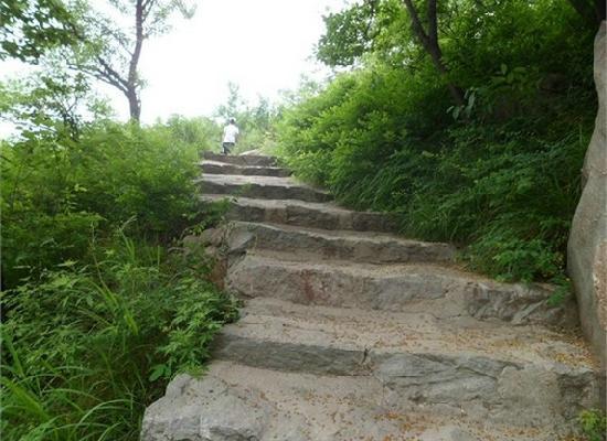 Fenglong Mountain