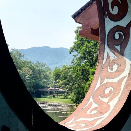 Baiyue Ethnic Cultural Village