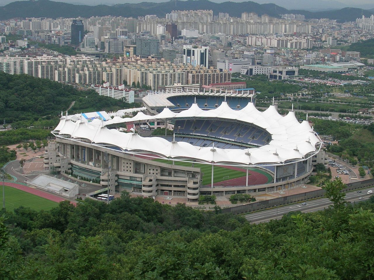 Lei Feng Stadium