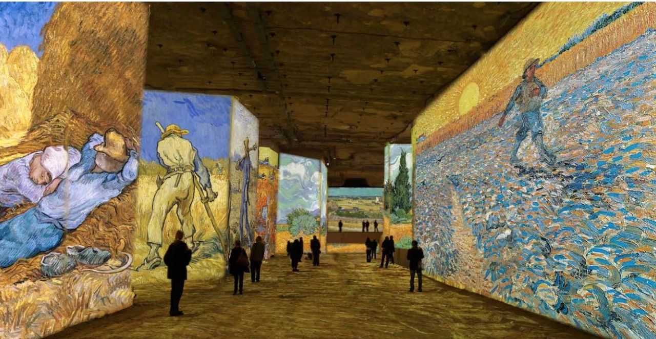 van Gogh Sky Art Museum