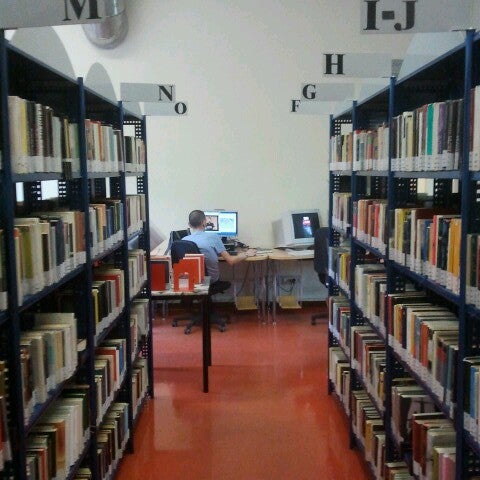 Biblioteca Comunale "Gian Battista Roggia"