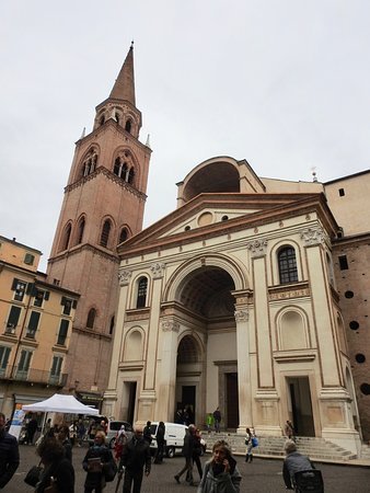 Piazza Andrea Mantegna
