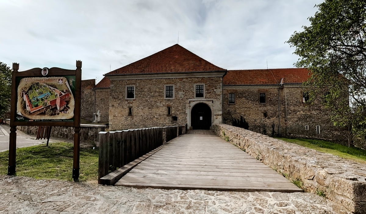 Pécsvárad Castle