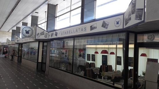 Szolnok Vasuti Almarium (Szolnok Railway Cabinet)
