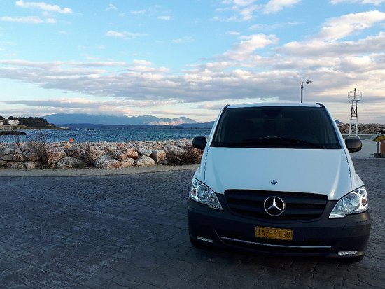 D&D Taxi & Minivan Transfers