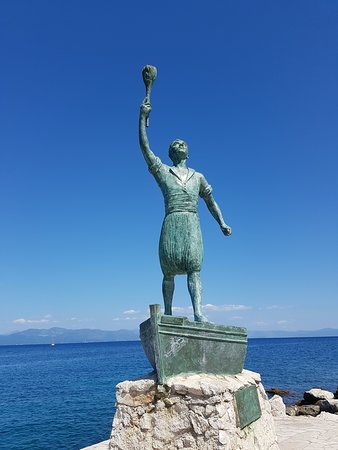Statue of Georgios Anemogiannis