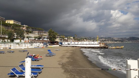 Monte Nuovo Beach