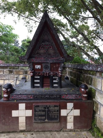 Tomb of Onono Komachi
