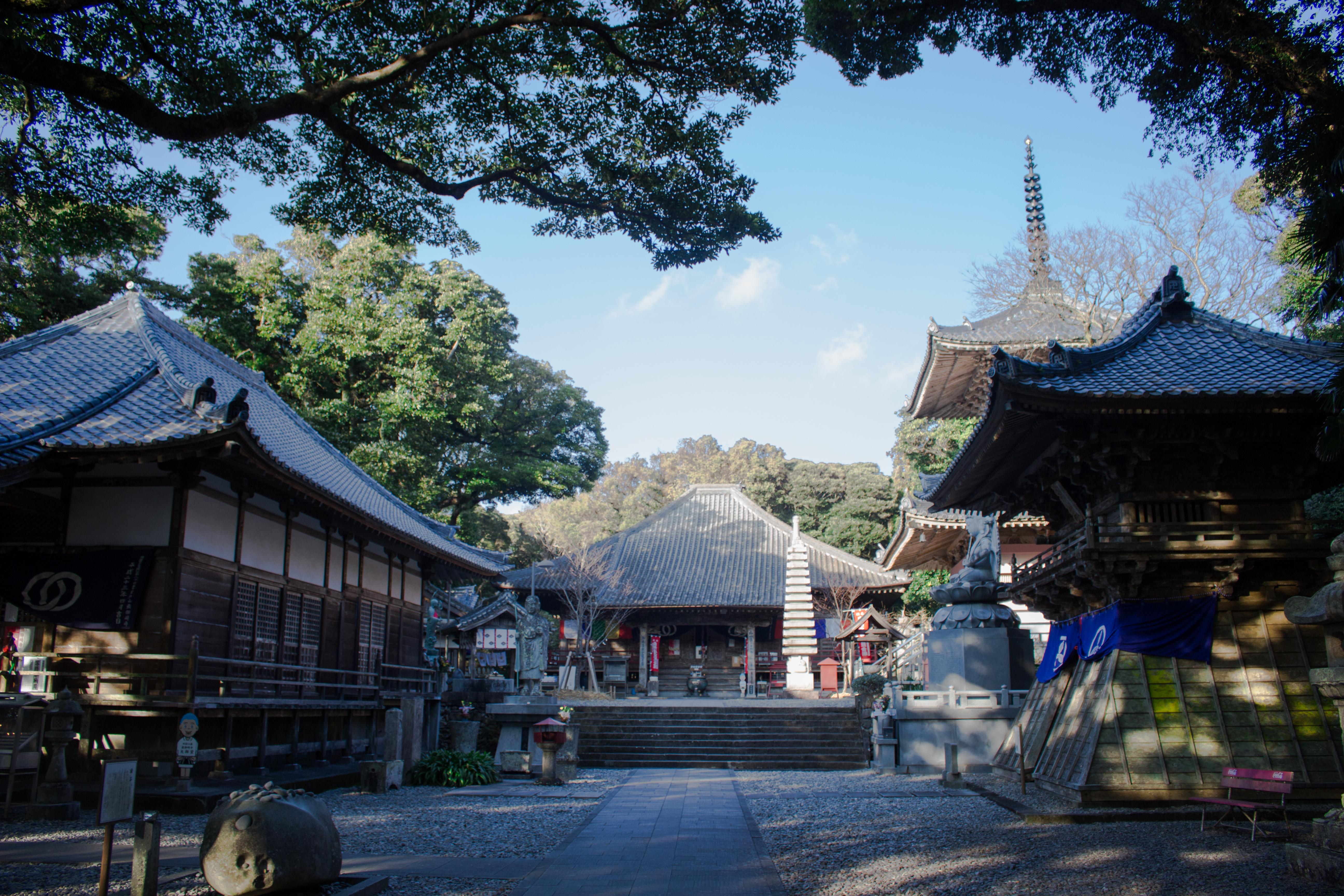 Hotsumisaki-ji Temple Kaneishi