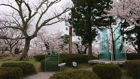 Yuki no Furumachi wo, Hassonochi Memorial Monument