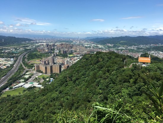 Yuan Mountain Hiking Trail
