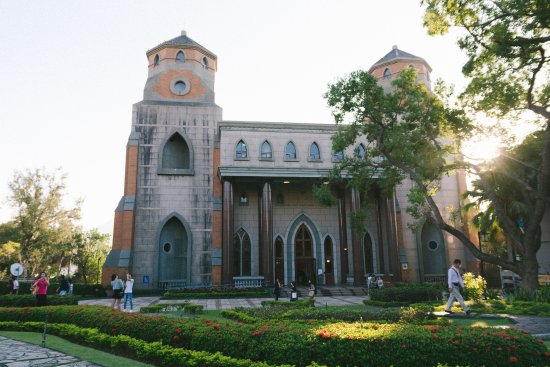 Aletheia University