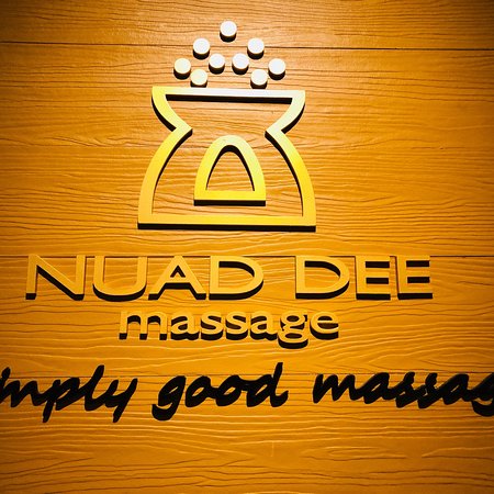 Dee Dee Massage with Bamboo