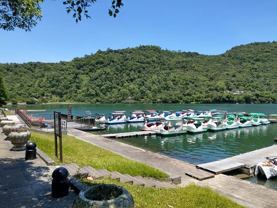 Liyu Lake