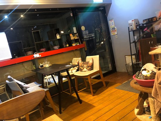 Massage N' Cafe