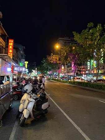 Guanghua Night Market