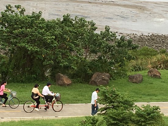 Balizuo Bay Bike Path