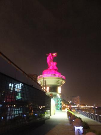 Aoyuelongxiang