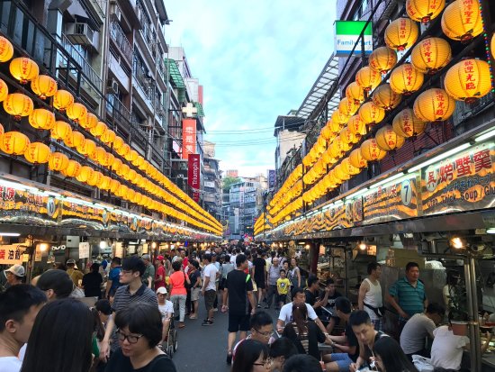 Keelung Miaokou Night Market