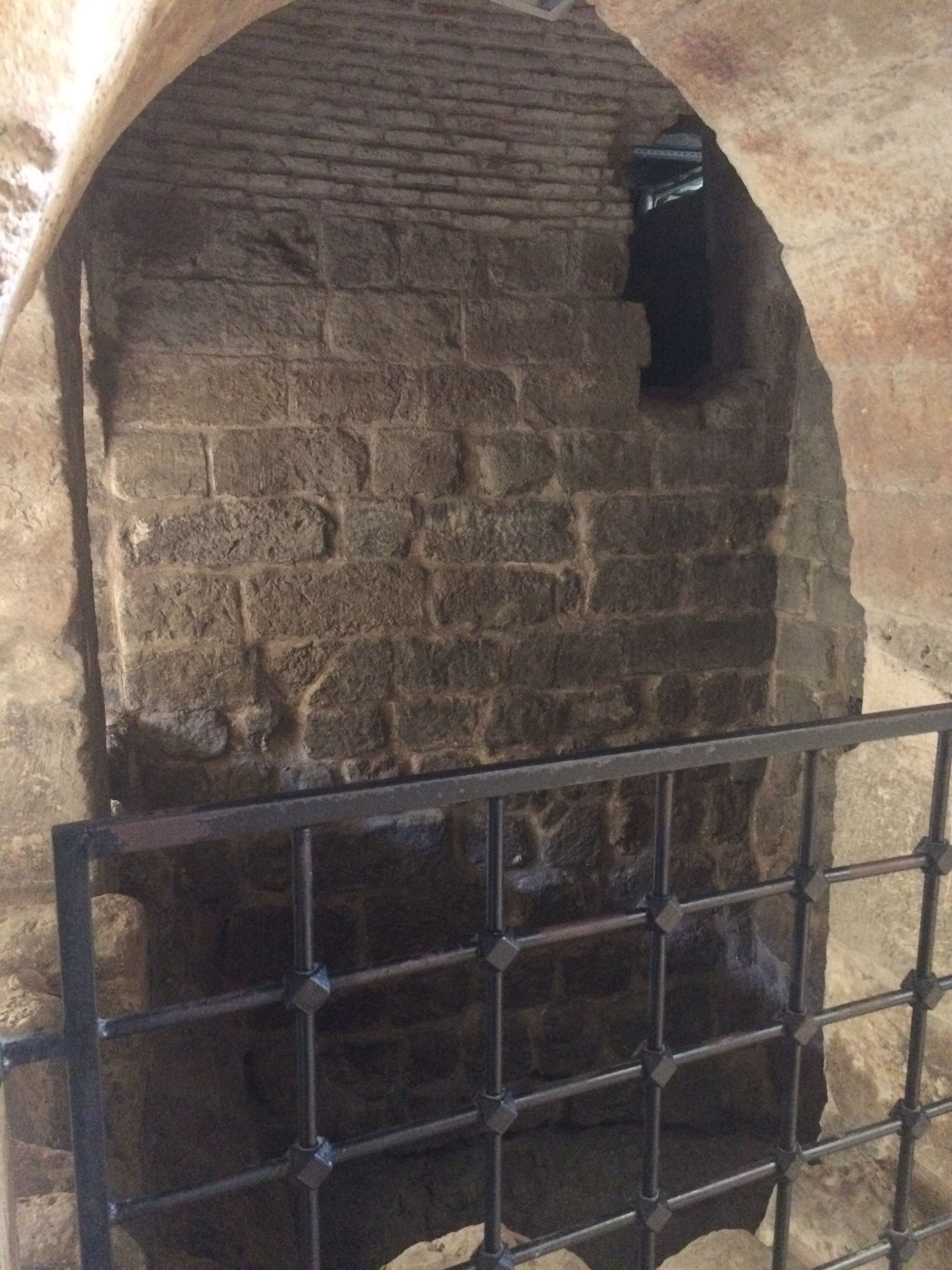 Makam-i Danyal Camii (Tomb of Daniel)