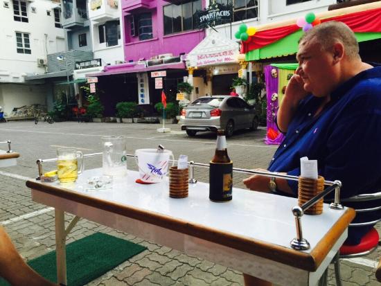 Sundowner Bar