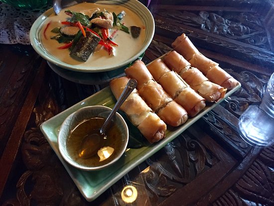 Pat's Thai Cooking School