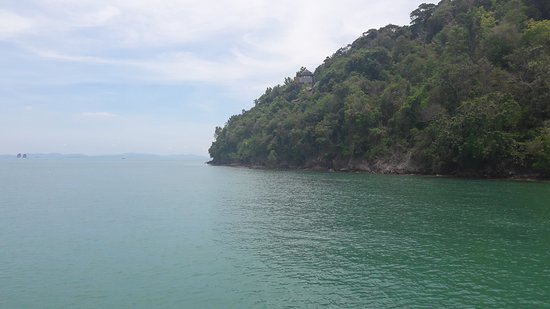 Loh Pared Bay Beach