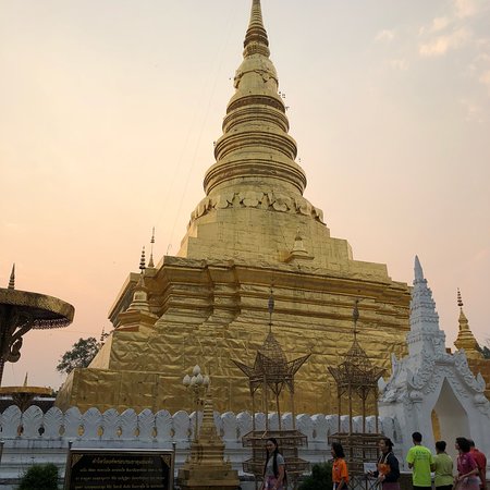 Wat Phra That Chae Haeng