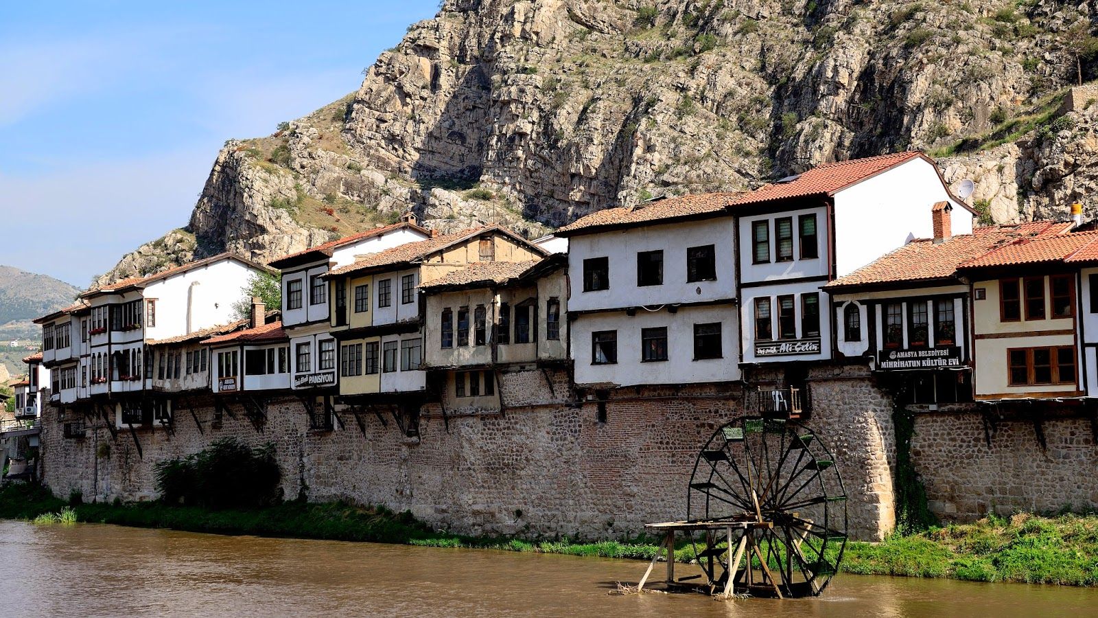 Yaliboyu Evleri