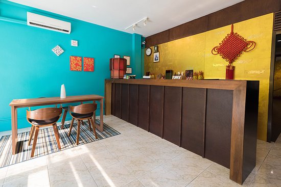 Emerald Green Mens Club