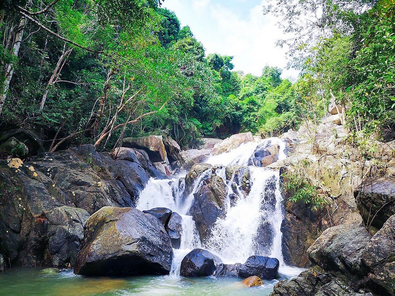 Than Sadet Waterfall National Park