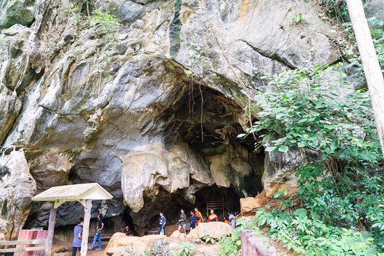 Phu Pha Phet Caves