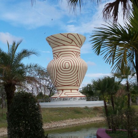 Nong Prajak Public Park