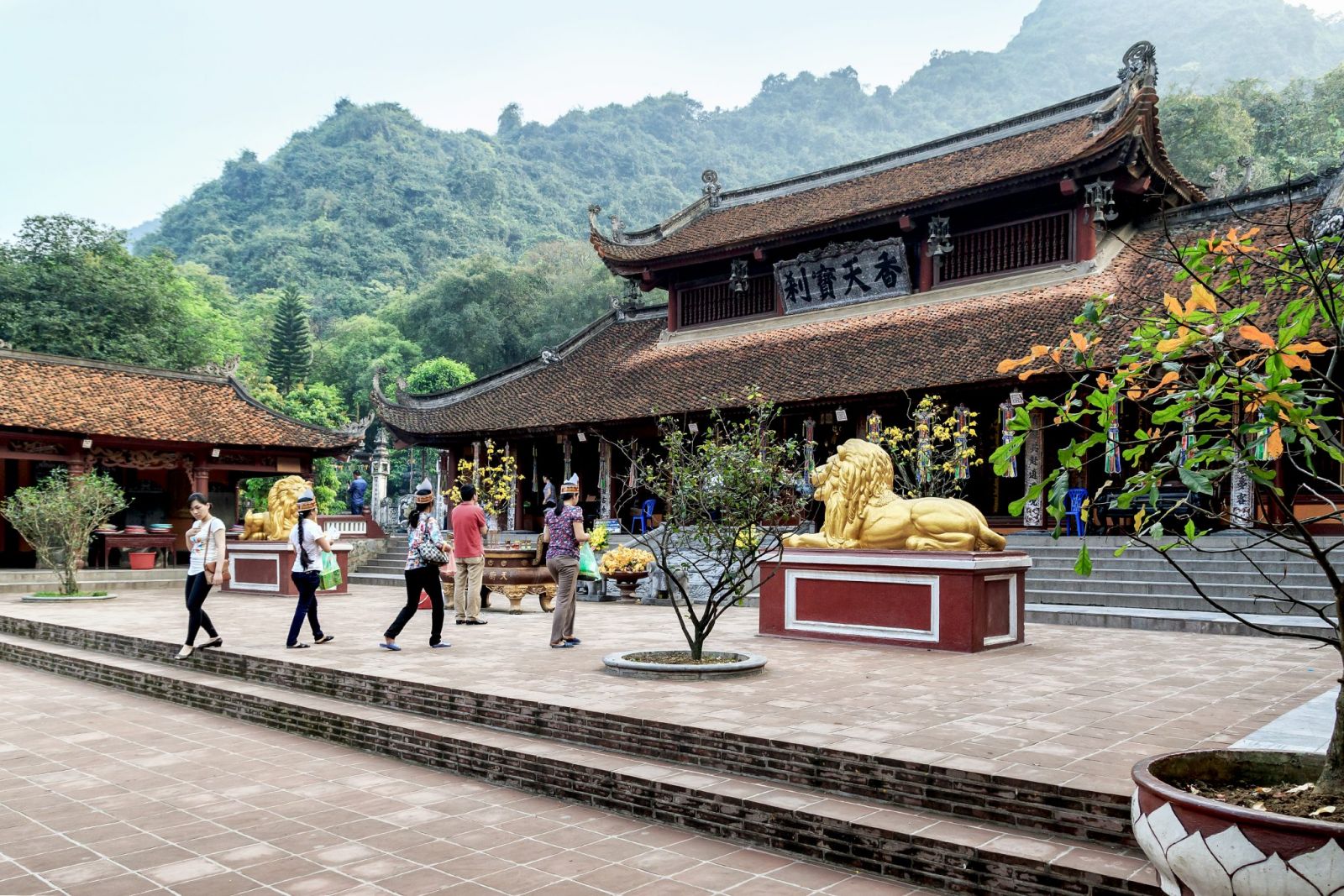 Perfume Pagoda