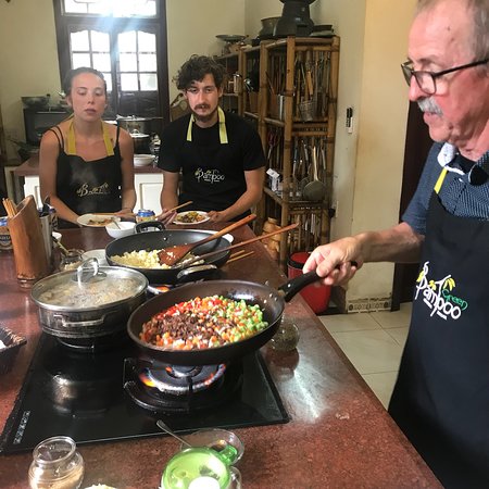 Green Bamboo Cooking School & Cafe