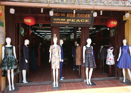 Peace Tailor in Hoi An