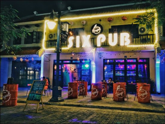 SIX PUB (Ha Long)