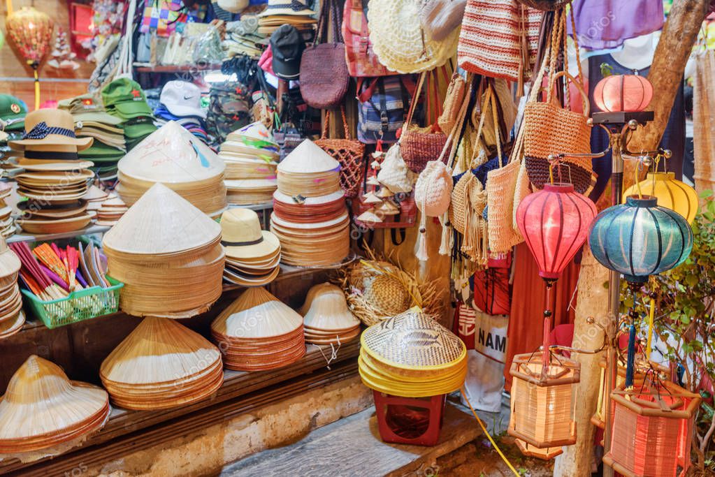 Xuan Sinh Souvenir Shop