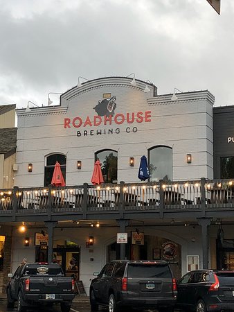 RoadHouse Brewing Company