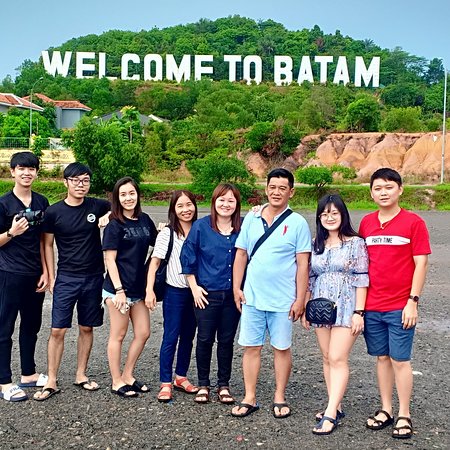 Welcome To Batam Monument