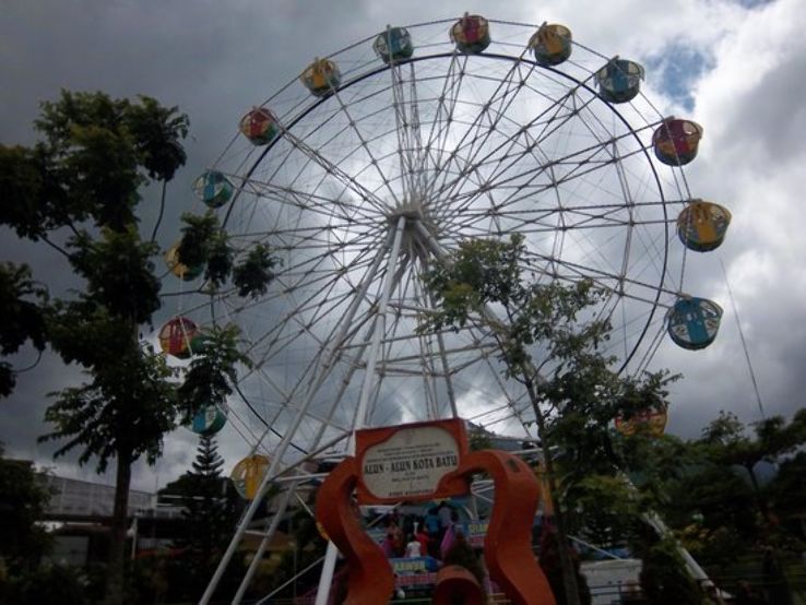 Batu City Square