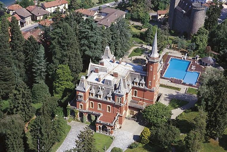 Villa Henfrey Branca