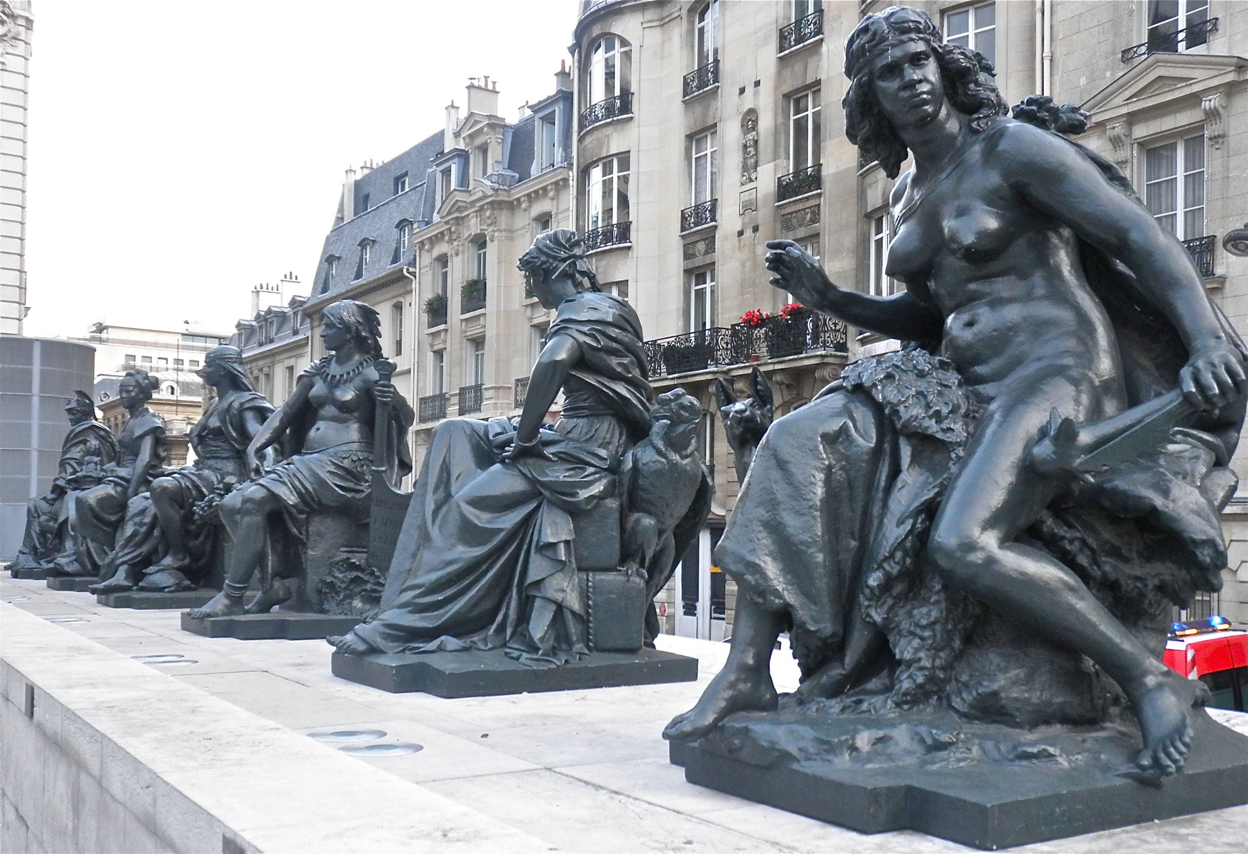 Sculpture "Le Matin"