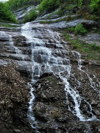 Da Umito Alle Cascate Della Volpara