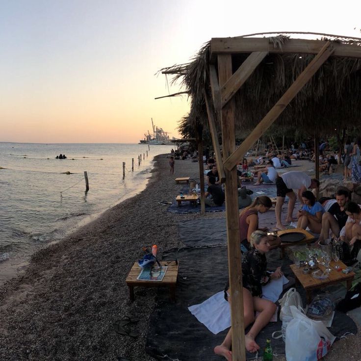 Mosh Beach
