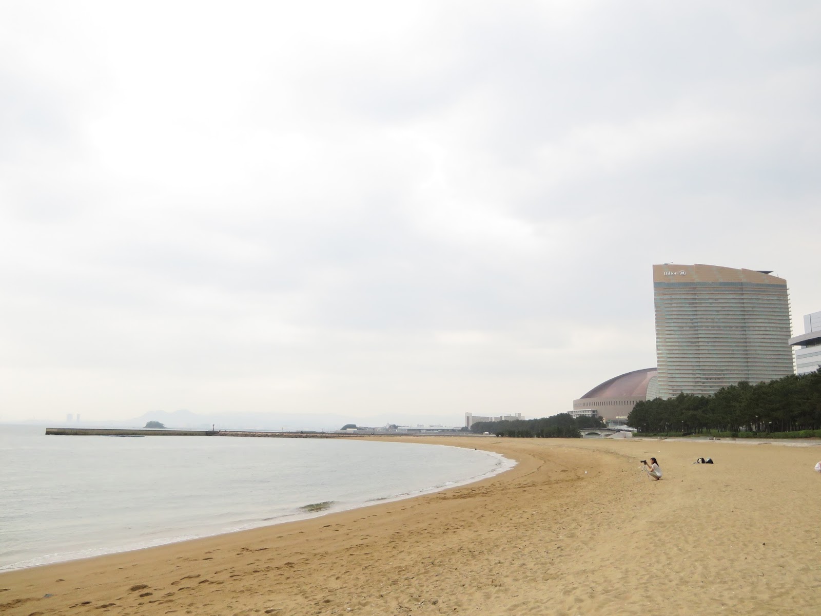 Momochi Seaside Park