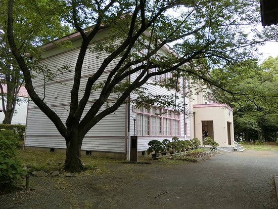 Former Fuchu Elementary School Building
