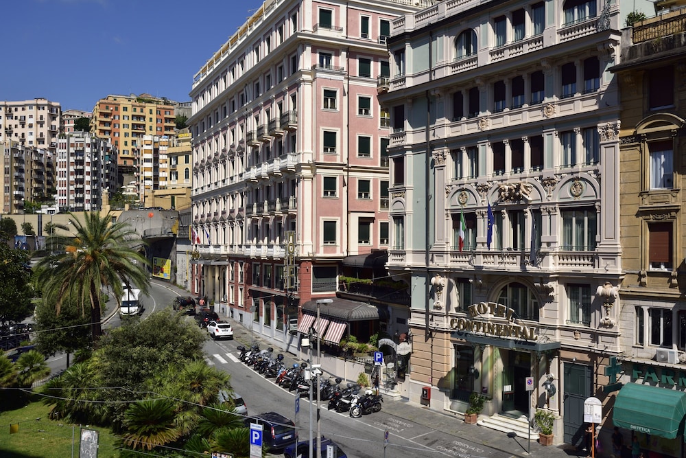 La Piazza 32