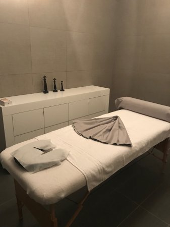 Lilla Iacopini Massage Therapy
