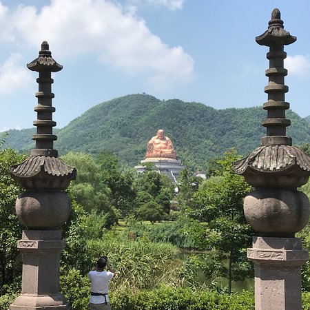 Fenghua Xikou Xuedou Mountain